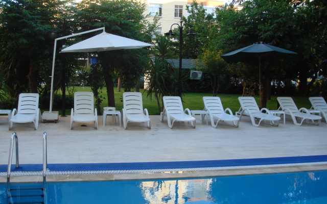 Karael Hotel