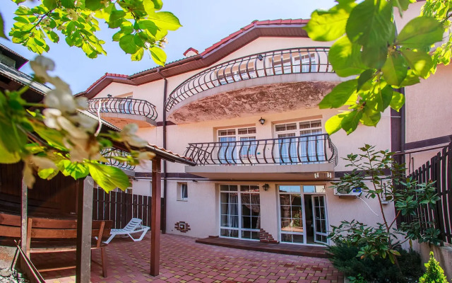 Апартаменты Кедровая