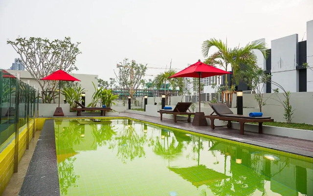Sunshine Hip Hotel
