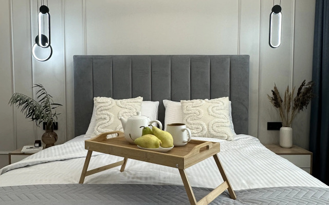 Sunny Flat