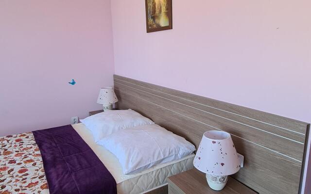 Russkaya Skazka Guest House