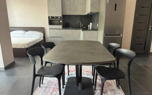Uyutnaya Studiya S Balkonom Vozle Morya Flat