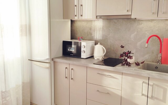 Na Sutki Mogiliowskaja 8/3 Flat