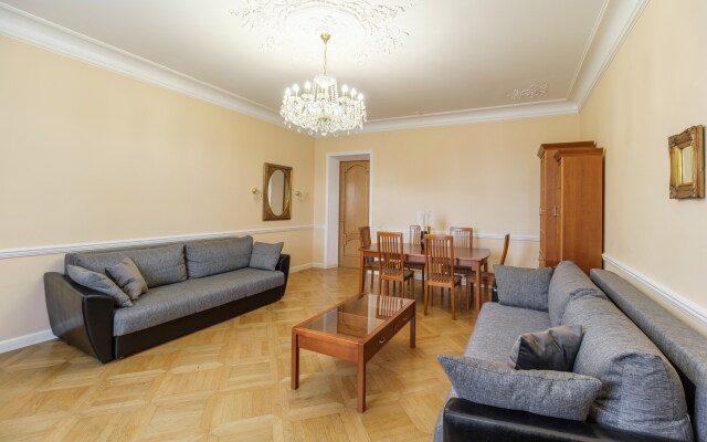 3 Spalni U Manezhnoy Ploschadi 8 gostei Apartments