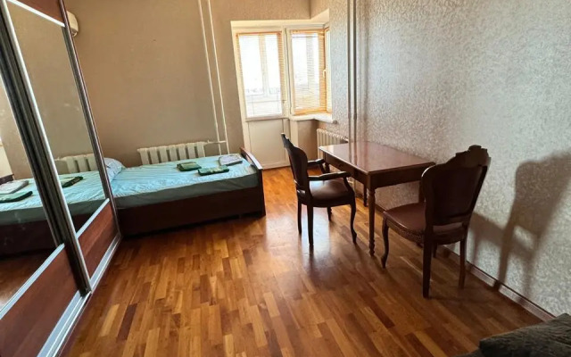 S Vidom Na Rodinu-Mat Flat