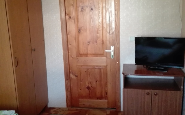 Anzhelika Guest House