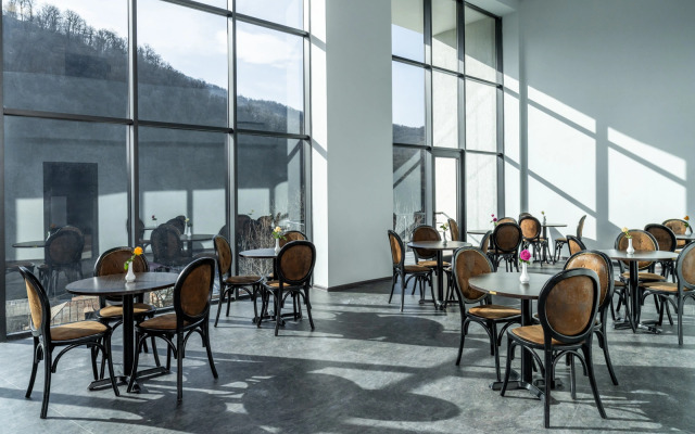 Ani Forest Hills Resort Hotel