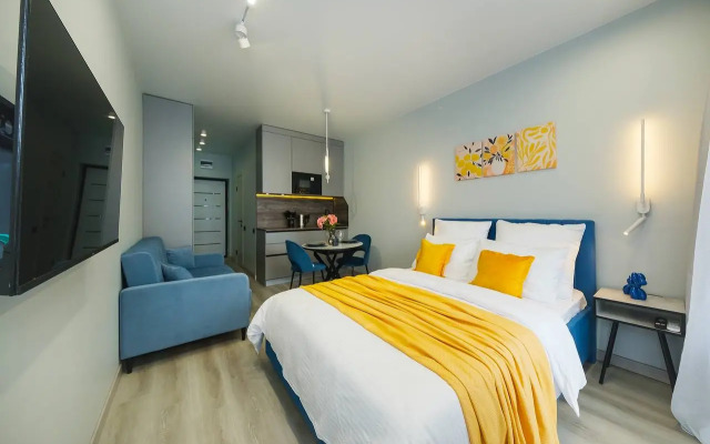 Krasivaya Studiya S Balkonom Flat