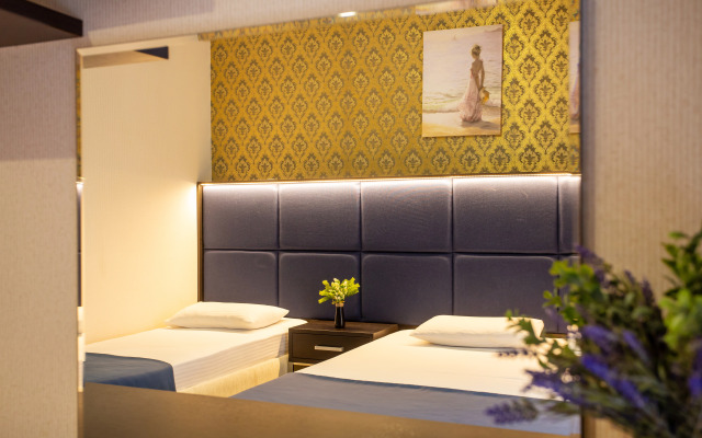 Golden Kids Hotel
