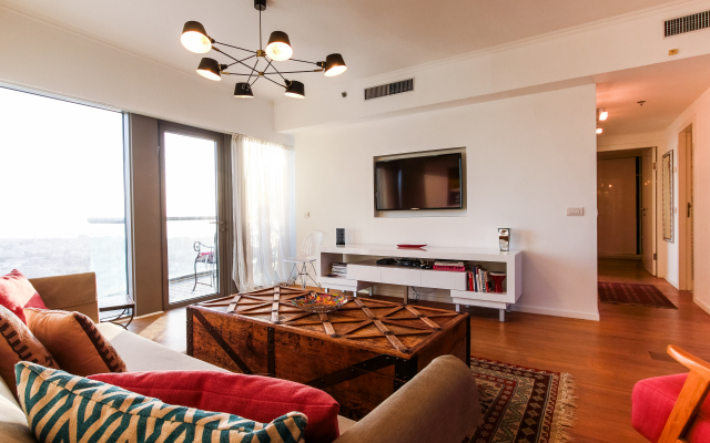 Luxury Condo & Spectacular View by FeelHome Apartments