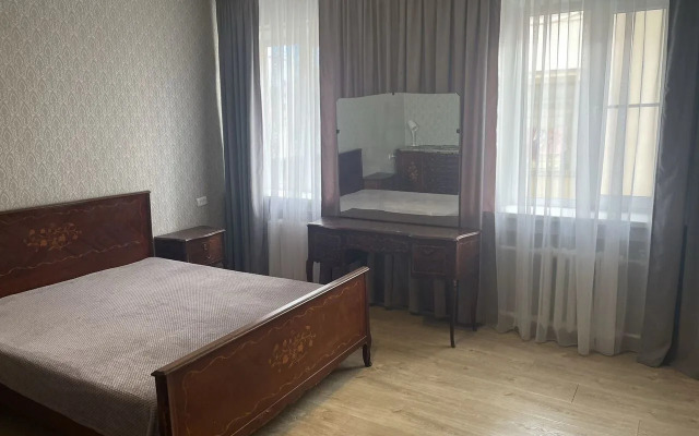 Квартира на Университетской 33