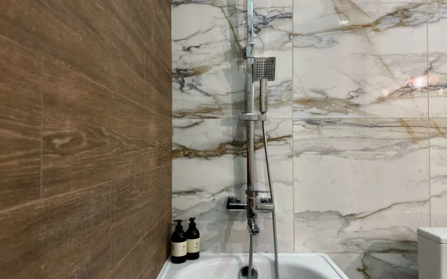 Apartamenty Avrora Shiroko Kholodnaya 8. 2 etazh