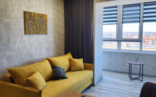 Uyutnaya S Shikarnym Vidom Na Gorod Flat