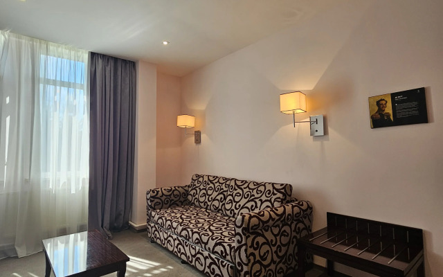 Отель Форест