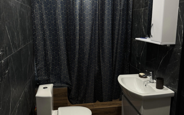 Частный дом Уютный на скале