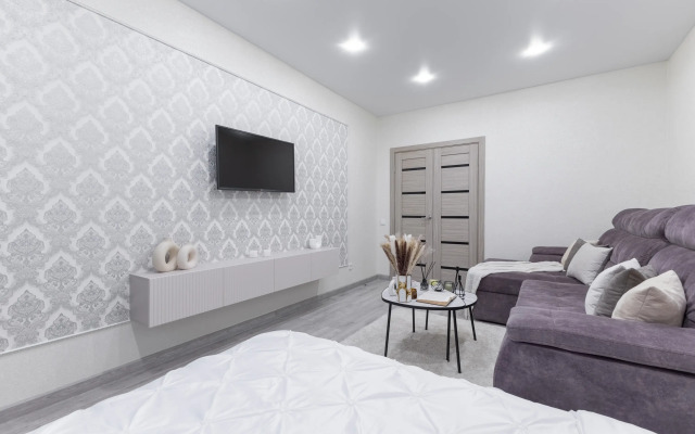 Komfort Na Adelya Kutuya Apartment