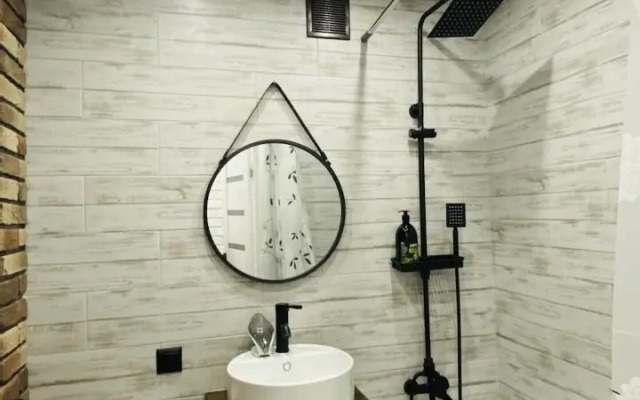 Blagoustroyennye na ulice Koroleva Apartments