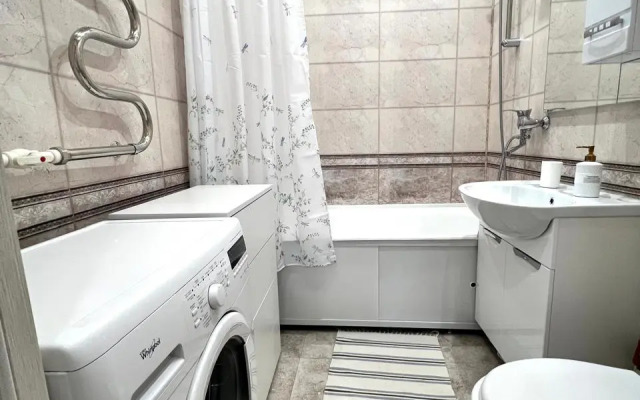 U Metro Nekrasovka Flat