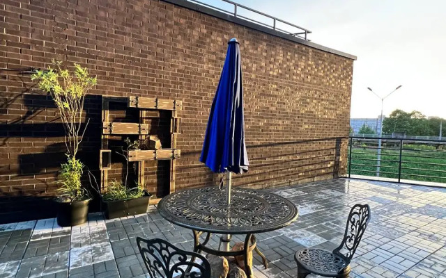 Studiya s Terrasoj Flat