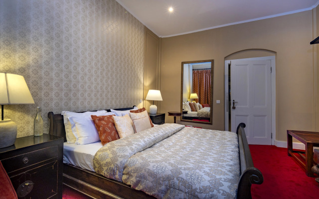 Hill Rise Luxury Villa & Stables by Edwards Collection Villa