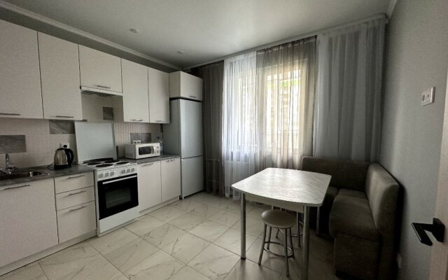 Квартира возле ТЦ Новый Мир