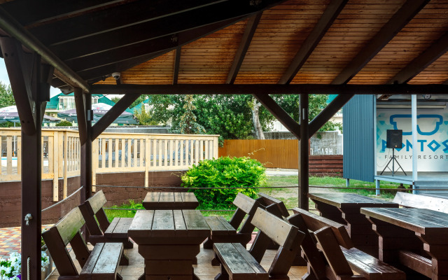 Pontos Family Resort Zarya Recreation camp