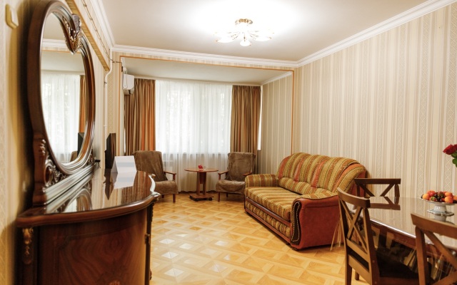 3-Kh Komnatnaya V Tsentre Adlera Flat