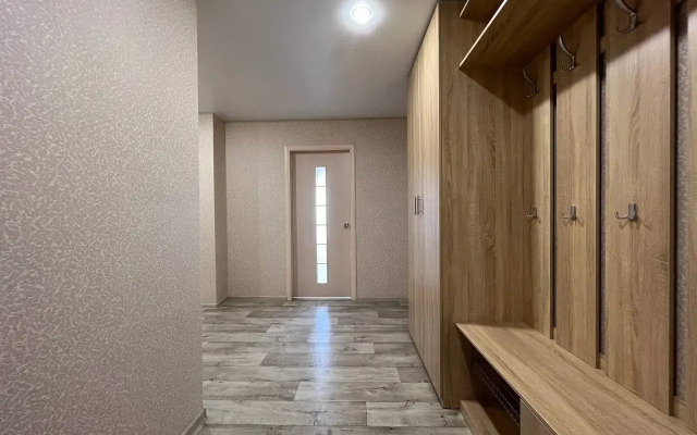 Trekhkomnatniye na Moskovskom Prospekte 44 Apartments