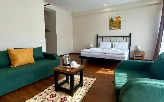 Mountain House Kazbegi Hotel