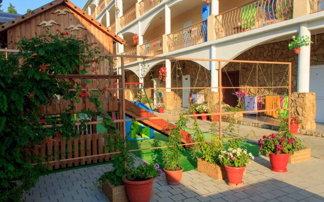 Nostalzhi Hotel