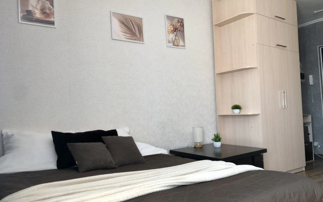 Barista V Akadem Riversaid Apartments
