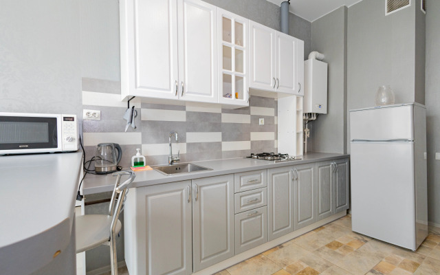 Апартаменты новые и комфортные возле красивого озера