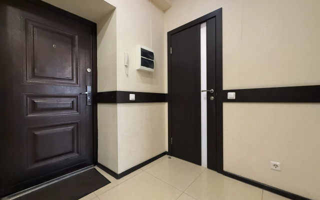 Tut Khorosho Na Surikova 53a 6 Flat