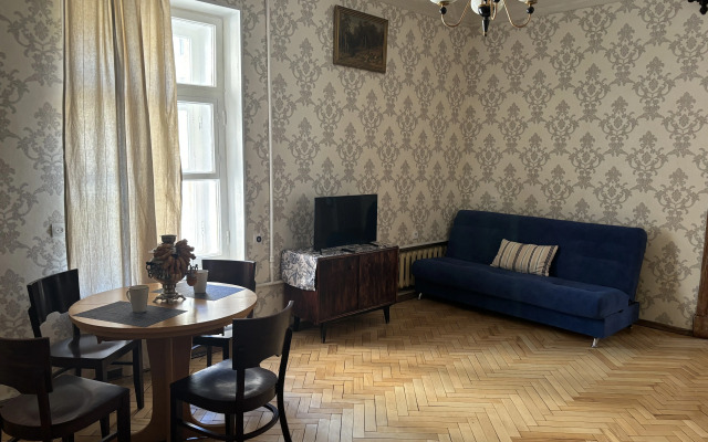 Квартира Ретро в Центре для 4 Гостей