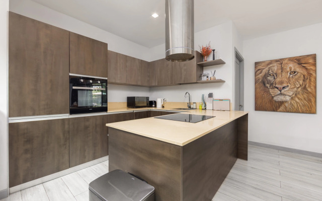 Вилла Mauri Modern 3BR with Private Pool