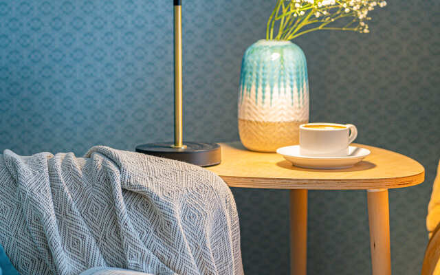 Квартира Двухкомнатная вид на Ботанический сад на 2 этаже