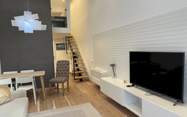 Апартаменты 312 Двухуровневые Крымская 3/4