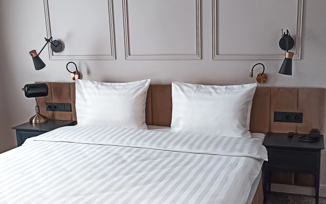 Отель Gizzat Plaza