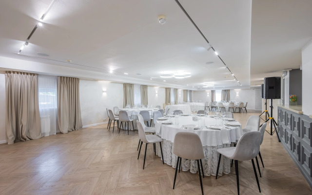 Отель Талес