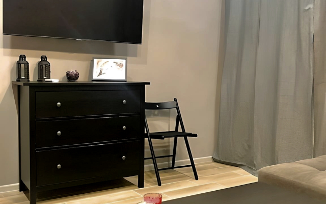 Na Chekhova 8/2 Apartments