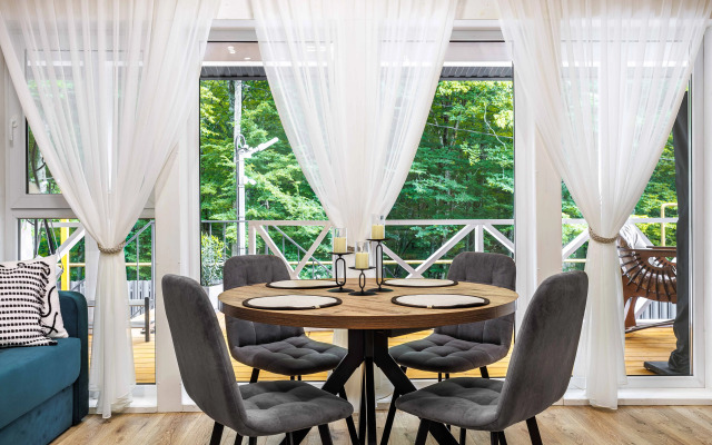 Dom V Lesu Private house