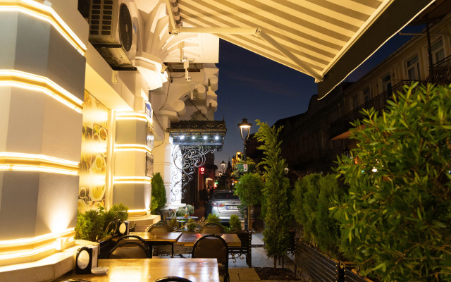 Old Town Hotel