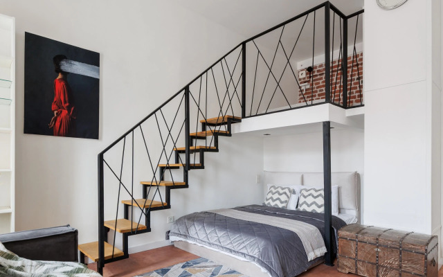 Апартаменты с Видом на Канал Грибоедова