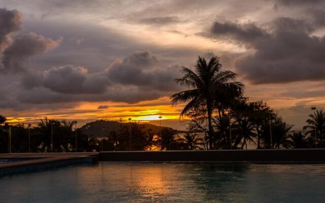 Clarion Hotel Patong Beach