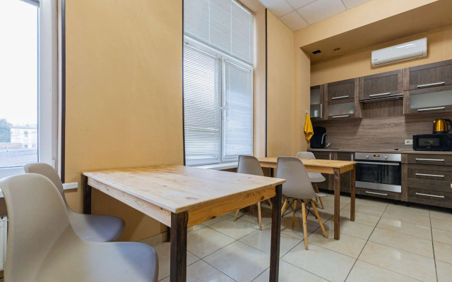 Отель Эдейл