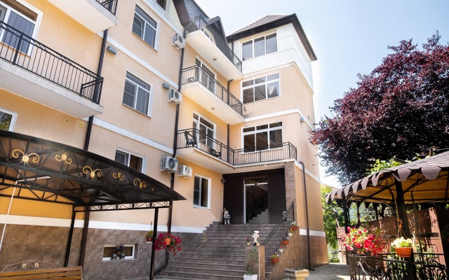 Kiparis Hotel