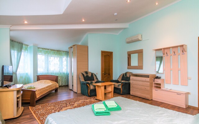 U Bocharova Ruchya Hotel