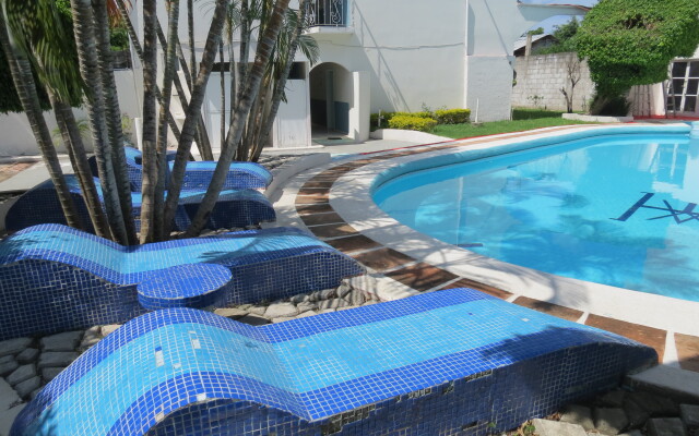 Отель Albri by Rotamundos