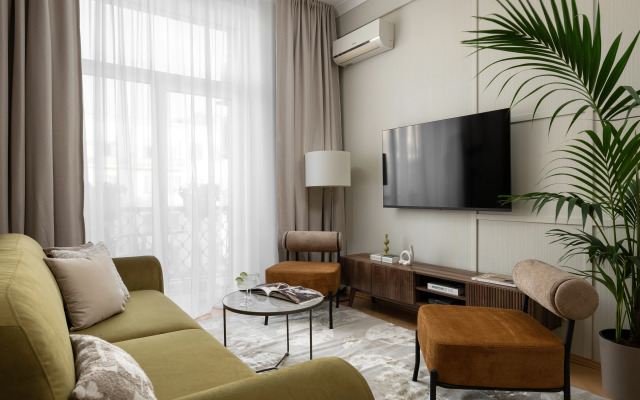 Квартира Видовая Трехкомнатная с Эркерным Балконом