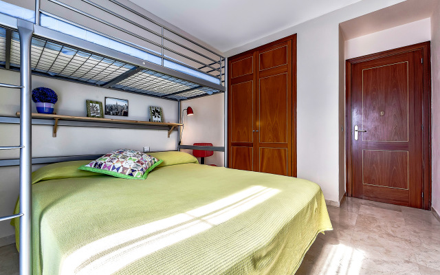 Prostornyij Taunhaus S Vidom Na More I Tejde Apartments